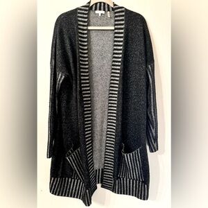 Minnie Rose Size M/L Cardigan Cashmere Blend Long Black and Grey Sweater